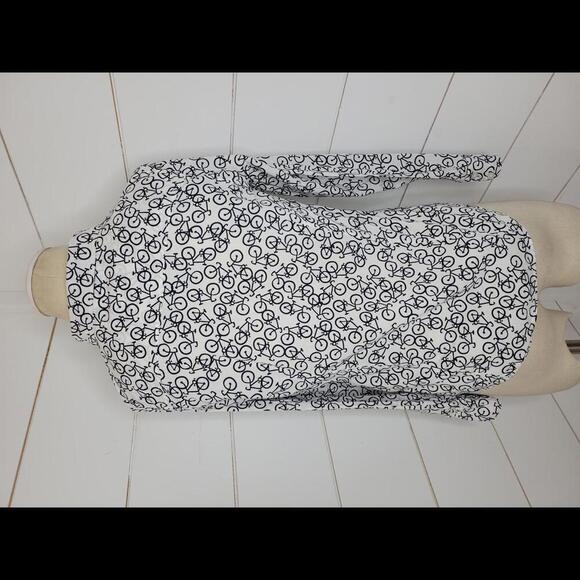 Crown & Ivy small white with black bicycles button down shirt - Picture 3 of 5